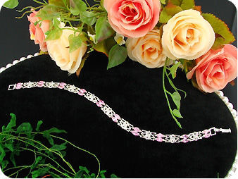 Exotic 5 x 6~10mm Pink Sapphires Round Bracelet