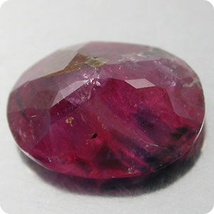 2.10 cts RUBIS . SI2