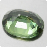 0.88 cts SAPHIR VERT .SI1