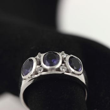 BAGUE IOLITE & TOPAZE BLANCHE