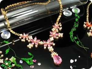 26x6-18mm Pink Sapphire Necklace