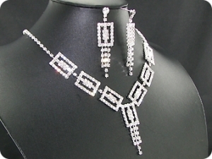 120 x 3mm White Simulated Diamonds Necklace Earrings Set