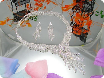 230 x 15-3mm White Simulated Diamonds Necklace Earrings Set