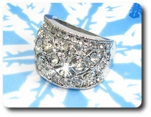 41x2-3 mm Created Diamond Ring