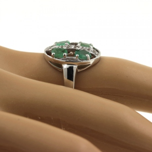 Emerald and white Topaz RING