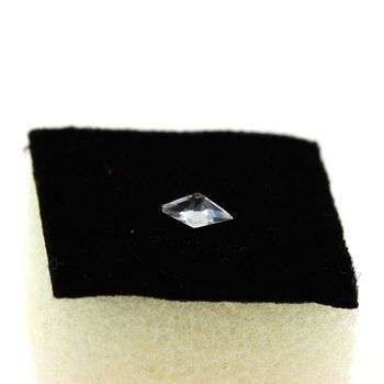 0.12CT. UV COLOR CHANGE Hackmanite. IF