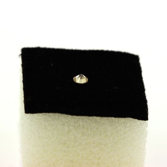 0.07CT. NATURAL YELLOW DIAMOND. IF