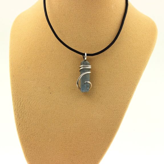 6.00CT. Natural Kyanite Crystal pendant