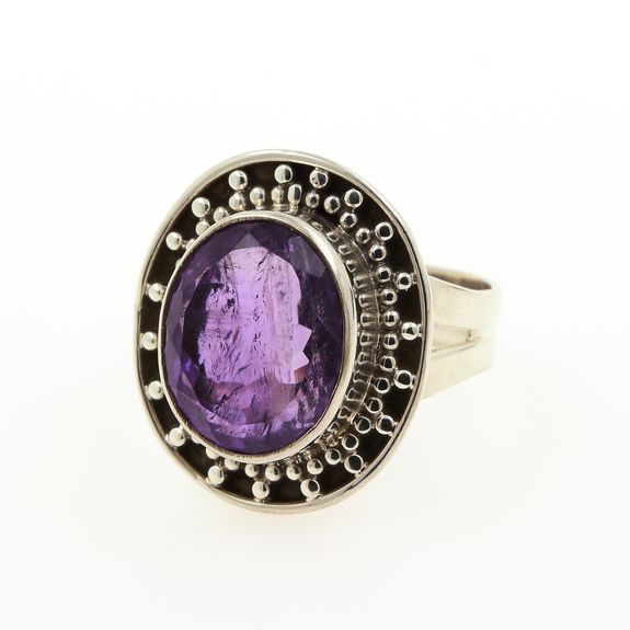 AMETHYST RING