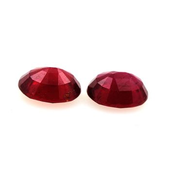 2.80 cts LOT DE 2 RUBIS ROUGE SANG .VS