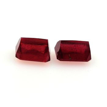 3.70CT. 2 pcs  BLOOD RED RUBY. VS
