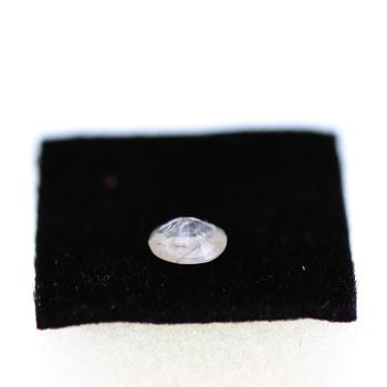 0.45 cts TAAFFEITE JAUNE . SI2