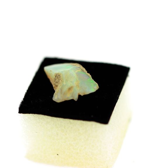 2.70ct NATURAL ROUGH OPAL