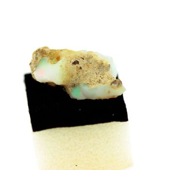 8.90ct NATURAL ROUGH OPAL