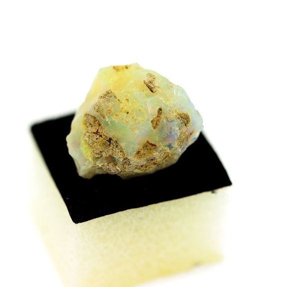 10.50ct NATURAL ROUGH OPAL