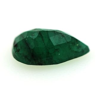 0.70CT.  GREEN EMERALD