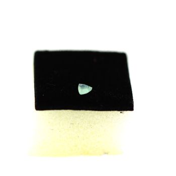 0.18CT. GREEN SMITHSONITE . VS