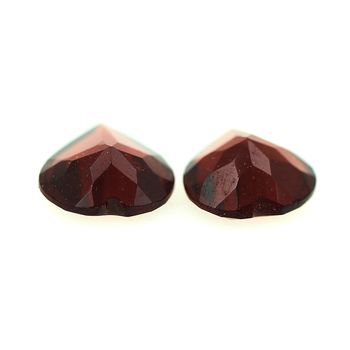 2.35CT. 2 pcs RED GARNET. IF