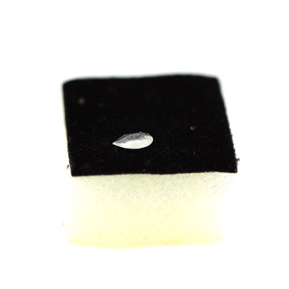 0.11CT. INDERITE . VS