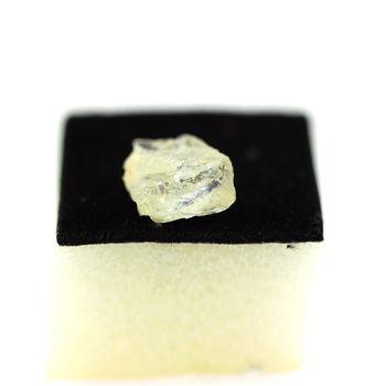 2.4 carats CRISTAL DE PARGASITE