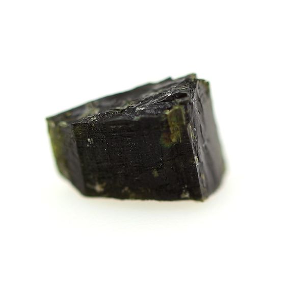 1.8 carats CRISTAL D'EPIDOTE