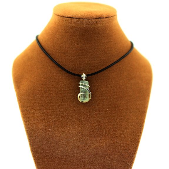 4.00CT. Natural Kyanite Crystal pendant