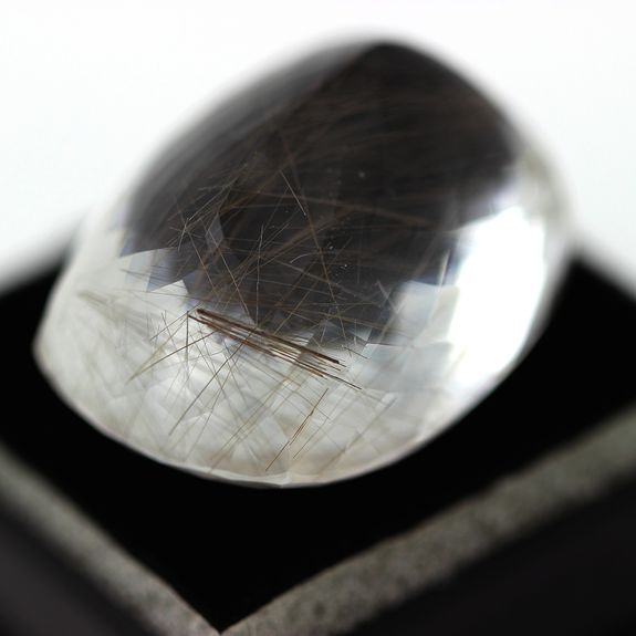 77.88 cts QUARTZ RUTILE. VVS