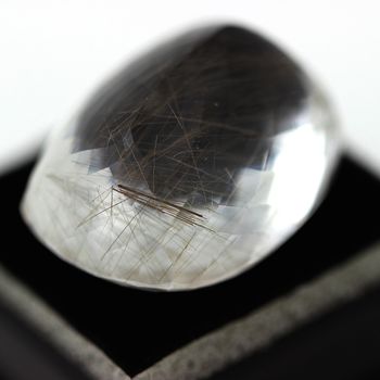 77.88 cts QUARTZ RUTILE. VVS