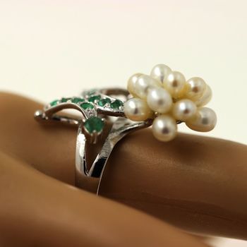 EMERALD & PEARL RING