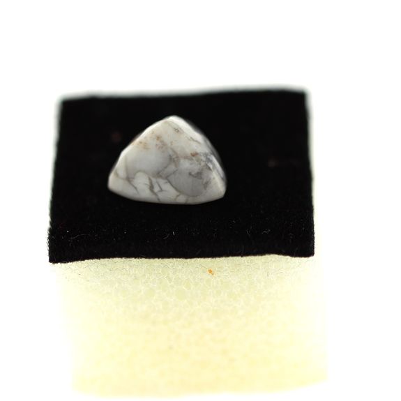 3.29 CT. NATURAL HOWLITE
