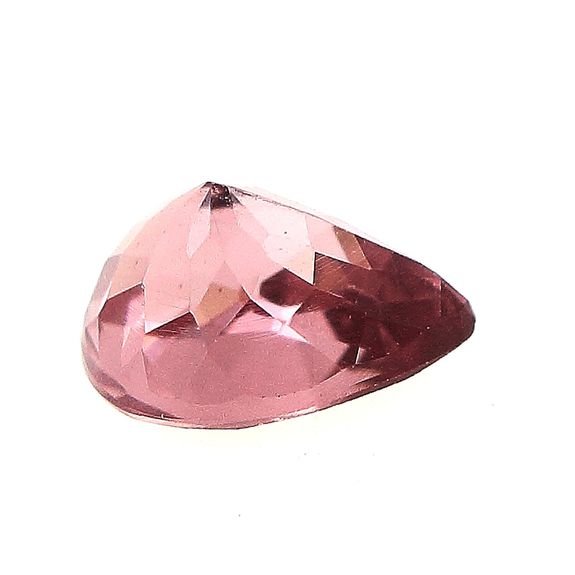 0.56 cts GRENAT COULEUR CHANGEANTE. VVS2