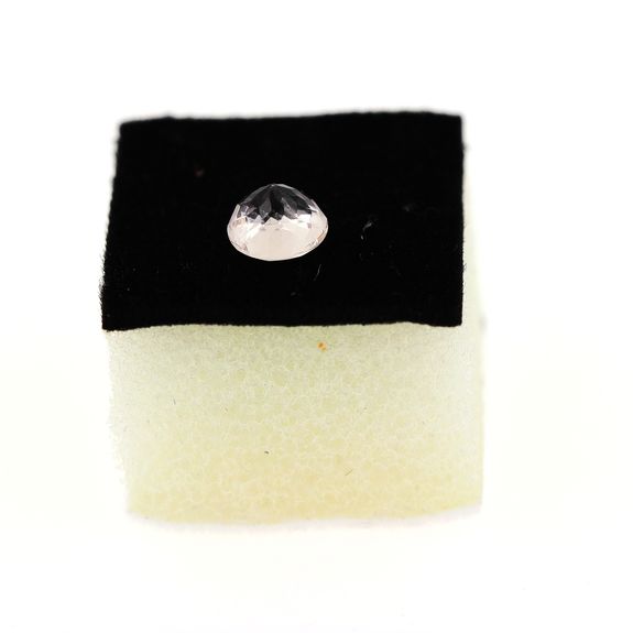 0.90 cts MORGANITE ROSE . SI1