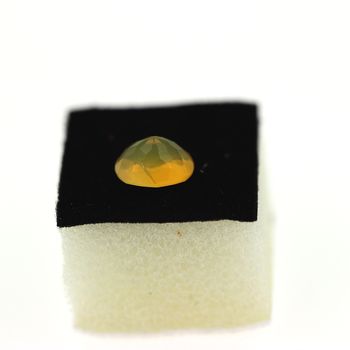 1.40 cts OPALE DE FEU . VS1