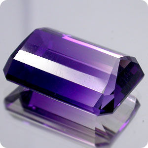 19.35ct LAB-CREATED AMETHYST