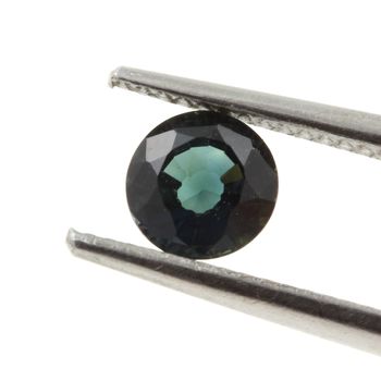 0.57 cts. GREEN SAPPHIRE. UNHEATED