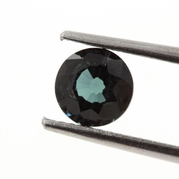 0.86 cts. BLUE GREEN SAPPHIRE. UNHEATED