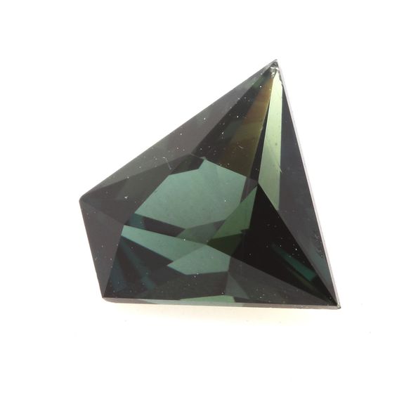 1.62 cts. GREEN SAPPHIRE. UNHEATED