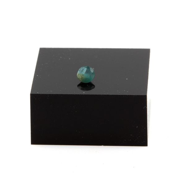 0,11 cts GRANDIDIERITE