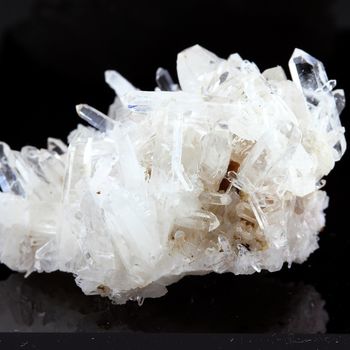 Quartz " cristal de roche ". 52.3 ct.
