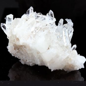 Quartz " cristal de roche ". 52.3 ct.