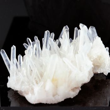 Quartz " cristal de roche ". 44.1 ct.