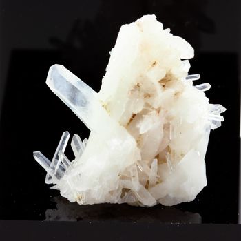 Quartz " cristal de roche ". 55.5 ct.