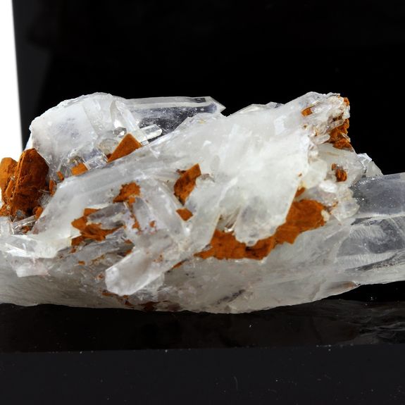 Quartz, Siderite. 77.6 ct.
