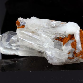 Quartz, Siderite. 77.6 ct.