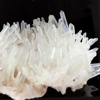 Quartz " cristal de roche ". 133.2 ct.