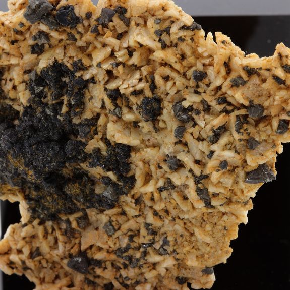 Tetrahedrite sur dolomite.