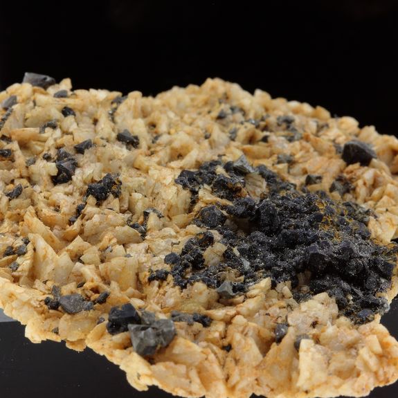 Tetrahedrite sur dolomite.