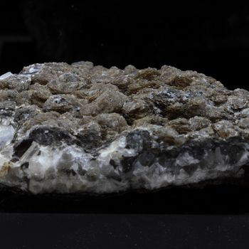 Rancieite on mangano-calcite.
