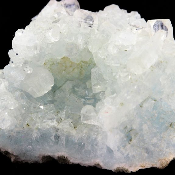 Apophyllite. 190.3 ct.