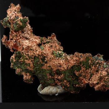 Cuivre natif. 69.35 ct.